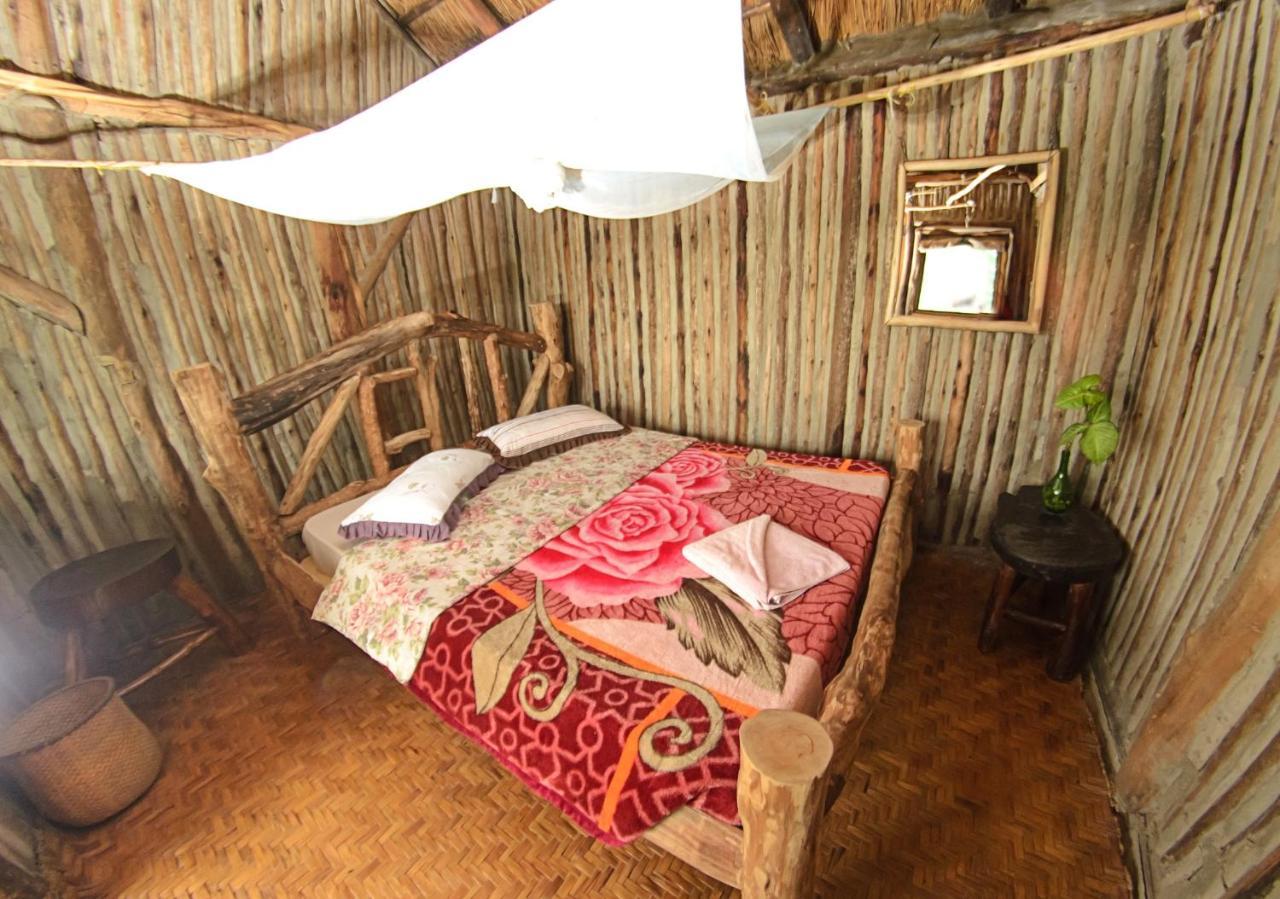 Dave The Cave Eco Lodge And Cultural Campsite Rubirizi Exterior photo