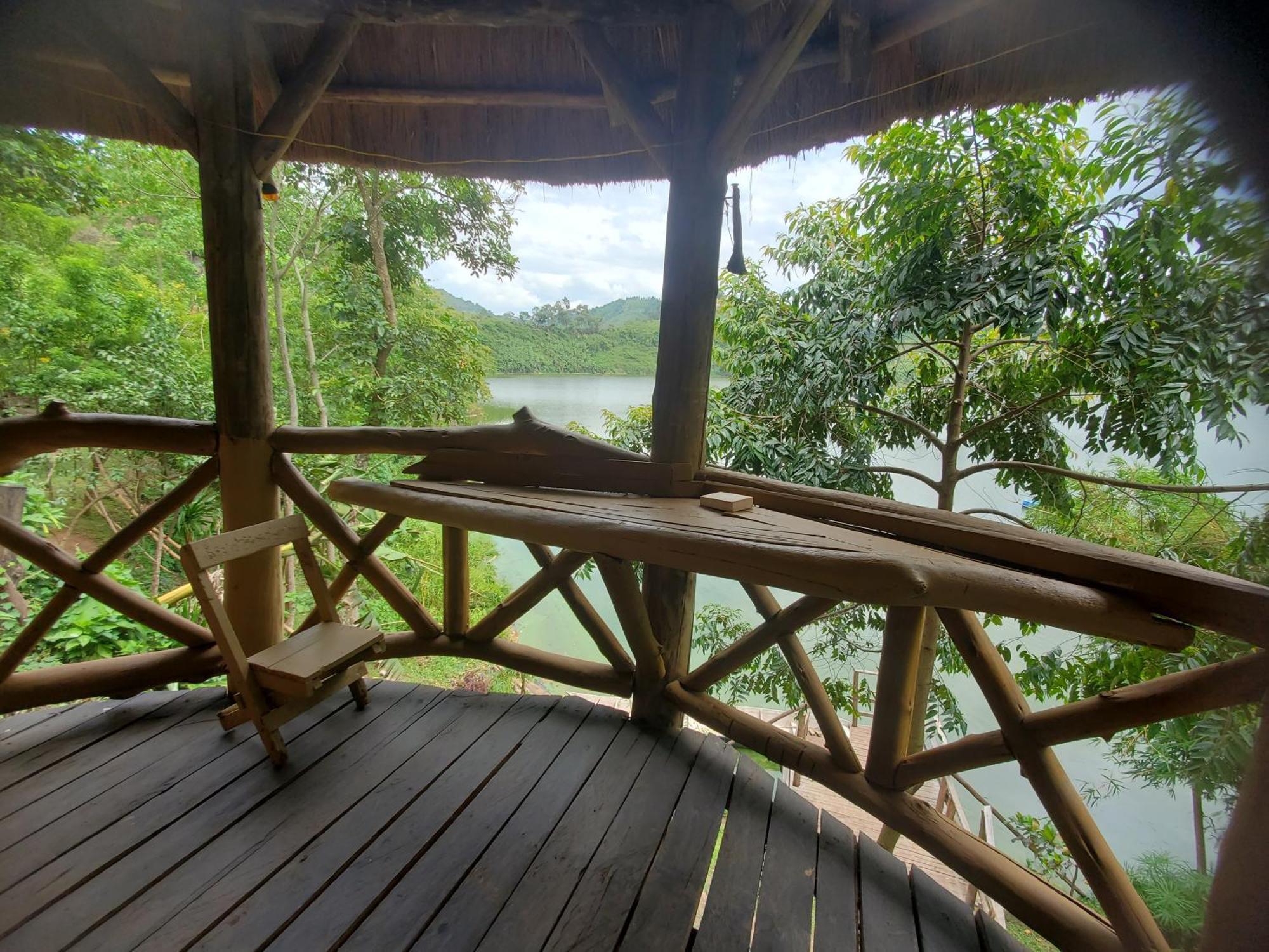 Dave The Cave Eco Lodge And Cultural Campsite Rubirizi Exterior photo